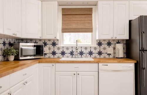 West Plaza House | 2 bed, 2 bath West Plaza House, yard, parking!