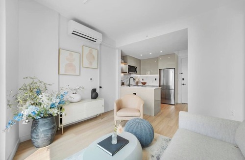 Greenpoint House | 2 bed/2bath PH with private deck
