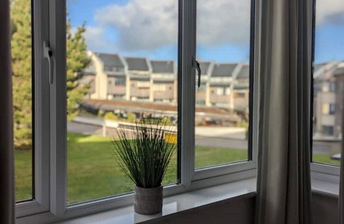 Truro Apartment | 2 Bed Apartment - Boscawen Woods - Panoramic Views