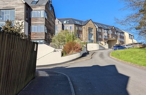 Truro Apartment | 2 Bed Apartment - Boscawen Woods - Panoramic Views