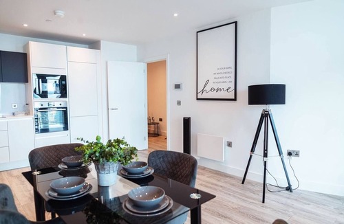 Castlefield Apartment | 2 bed Apartment City View