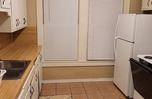 Highland Historic District House | 2 Bed Apartment Close 2 Downtown, 4 Long Time Stay
