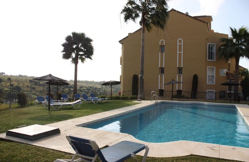 New Golden Mile Apartment | 2 bed apartment Estepona/Marbella . Mountain ocean views, beach, golf, shops.