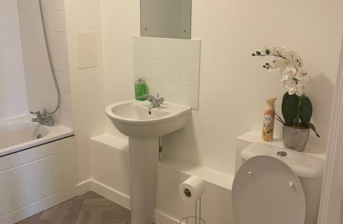 Colyers Apartment | 2 Bed Apartment - Home Away