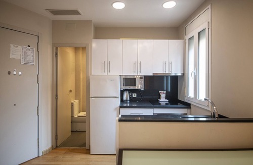 Barceloneta Apartment | 2 bed apartment in Barceloneta steps from the beach