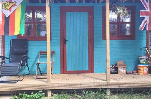 Levenshulme Apartment | 2-Bed Apartment, Sleeps 4,On-site parking