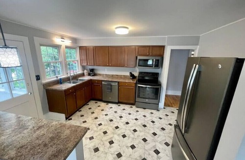 Fredericton House | 2 Bed Apartment w/Fireplace