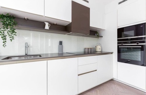 Islington Apartment | 2 Bed Balcony Flat in Islington