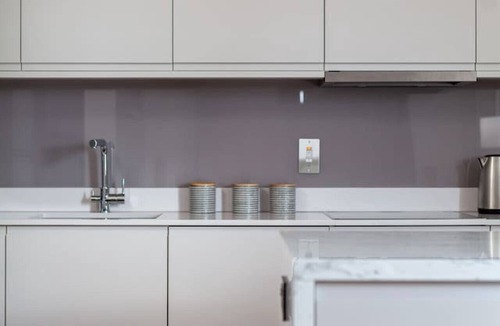 Brent Apartment | 2 Bed Balcony Flat in Colindale