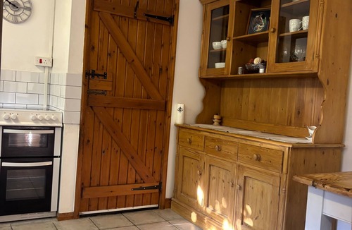 Stow Bardolph House | 2 Bed Barn - Sleeps 4 - Pets - Parking - Wifi