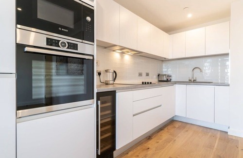 The Westside Apartment | 2 Bed Birmingham Apartment in Modern Development