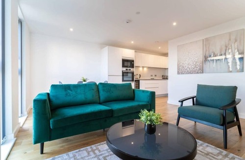 The Westside Apartment | 2 Bed Birmingham Apartment in Modern Development