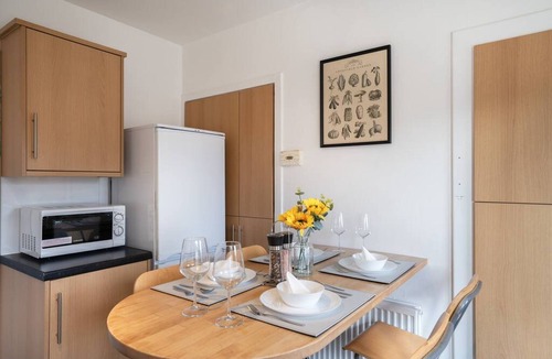 Ormiston House | 2 Bed Bungalow - Free Parking