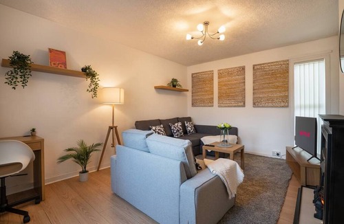 Ormiston House | 2 Bed Bungalow - Free Parking