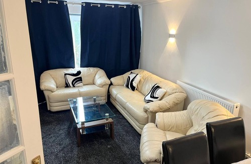 Upton Cheyney House | 2 Bed bungalow in Bristol