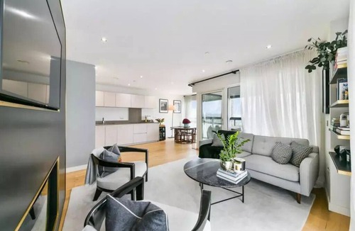 Canary Wharf Apartment | 2 Bed | Canary Wharf | Stunning Views