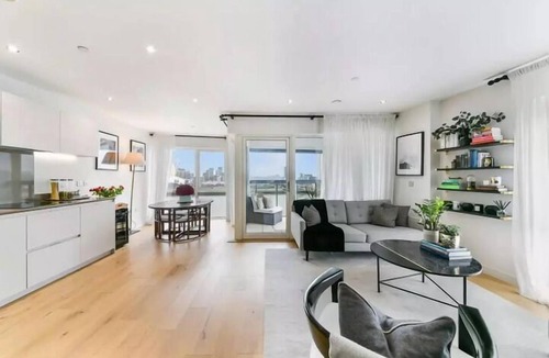 Canary Wharf Apartment | 2 Bed | Canary Wharf | Stunning Views