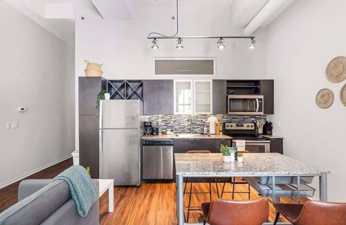Downtown Cincinnati Apartment | 2 Bed |Carew Tower |Walkable