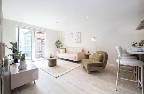 Cheetham Hill Apartment | 2 Bed Central Flat By City SuperHost