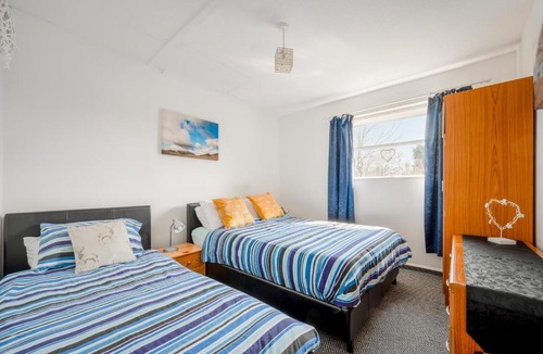 Contin Ski Chalet | 2 Bed Chalet - Sleeps 3 - River and mountain views