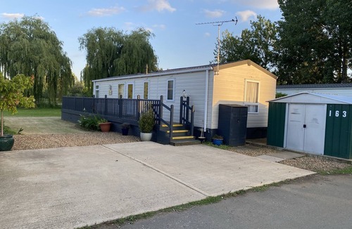 Great Billing House | 2 Bed Cosy Lodge