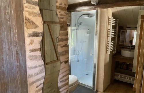 Mialet House | 2 Bed Cottage - Sleeps 6 - Garden & Pool Access