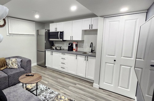 Winnipeg House | 2-Bed Cozy Nest