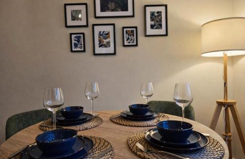 Central Milton Keynes Apartment | 2 Bed Flat - Contractor - Central MK - Parking - Sleeps5