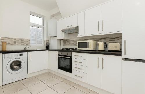 South Acton Apartment | 2 Bed Flat in Acton Town