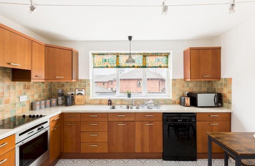 Whitnash Apartment | 2 Bed Flat in Leamington Spa Pass the Keys