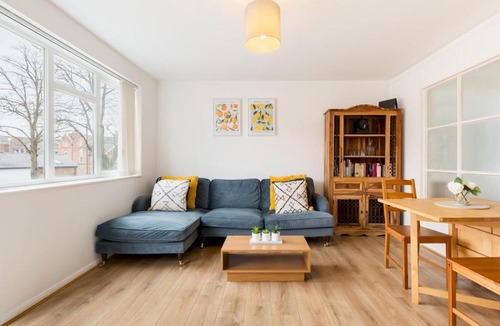 Whitnash Apartment | 2 Bed Flat in Leamington Spa Pass the Keys