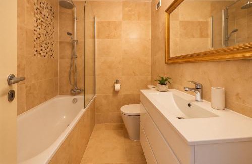 Coleman Street Apartment | 2 Bed Flat near Barbican Centre