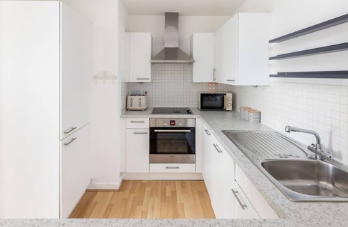 Peckham Rye Apartment | 2 Bed Flat near Dulwich Park