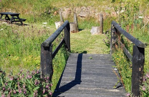 Longnor Apartment | 2 Bed Flat - Sleeps 3 - Parking - Wifi