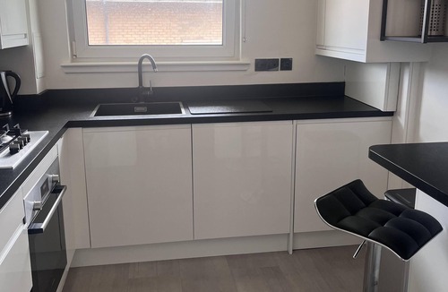 Ellemford Apartment | 2 Bed Flat - Sleeps 4 - Pets - Parking - Wifi