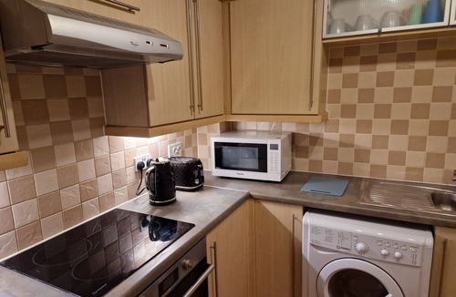 Southampton City Centre Apartment | 2 Bed Flat - Sleeps 4 - Parking - Wifi