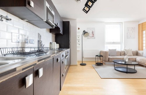 De Beauvoir Apartment | 2 Bed Flat with Balcony in Dalston