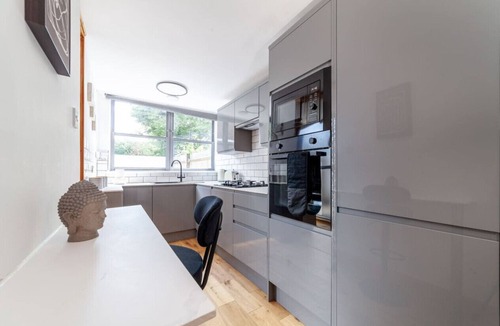 Canonbury Apartment | 2 Bed Garden Flat in Islington