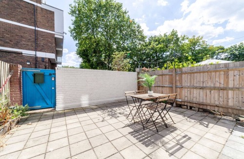 Canonbury Apartment | 2 Bed Garden Flat in Islington