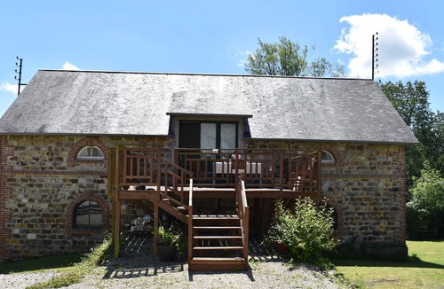 Le Neufbourg House | 2 Bed Gite (1km from Mortain)
