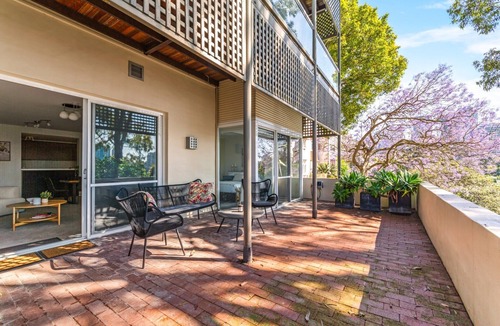 McMahons Point Apartment | 2-Bed Harbourside Home with Views in Fab Location