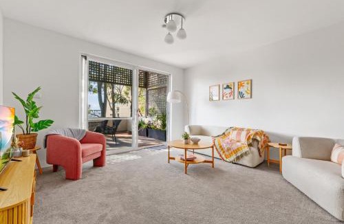 McMahons Point Apartment | 2-Bed Harbourside Home with Views in Fab Location