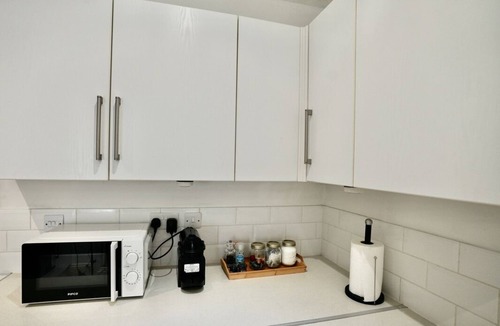 Long Hanborough House | 2-bed house, Short break, Relocators, Contractors