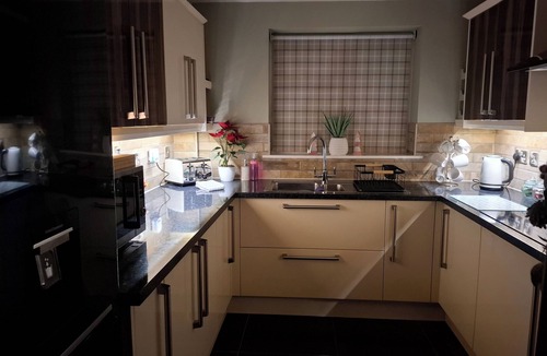 Dukeries Mill House | 2 Bed House - Sleeps 4 - Pets - Garden - Parking