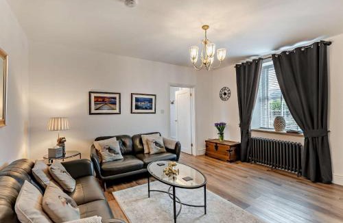 Amble House | 2 Bed in Amble 91206