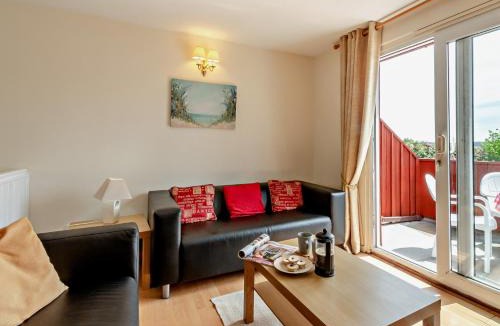 Llanteg House | 2 Bed in Amroth 94789