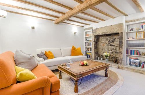 Clay Cross House | 2 Bed in Ashover oc-c33546