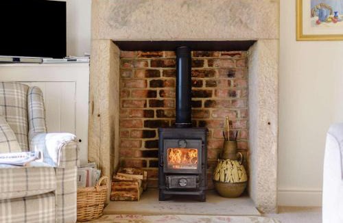 Bakewell House | 2 Bed in Bakewell PK894