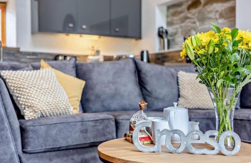 Llanycil House | 2 Bed in Bala oc-82212