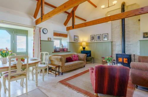 Fenwick House | 2 Bed in Bamburgh 36344